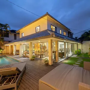 https://villa-amana-seminyak.hotelsseminyak.net