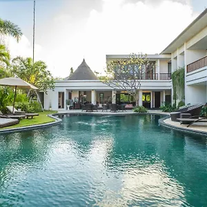 https://villa-16-bed-rooms.hotelsseminyak.net